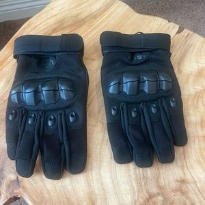 KNUCKLE PADDED TACTICAL GLOVES